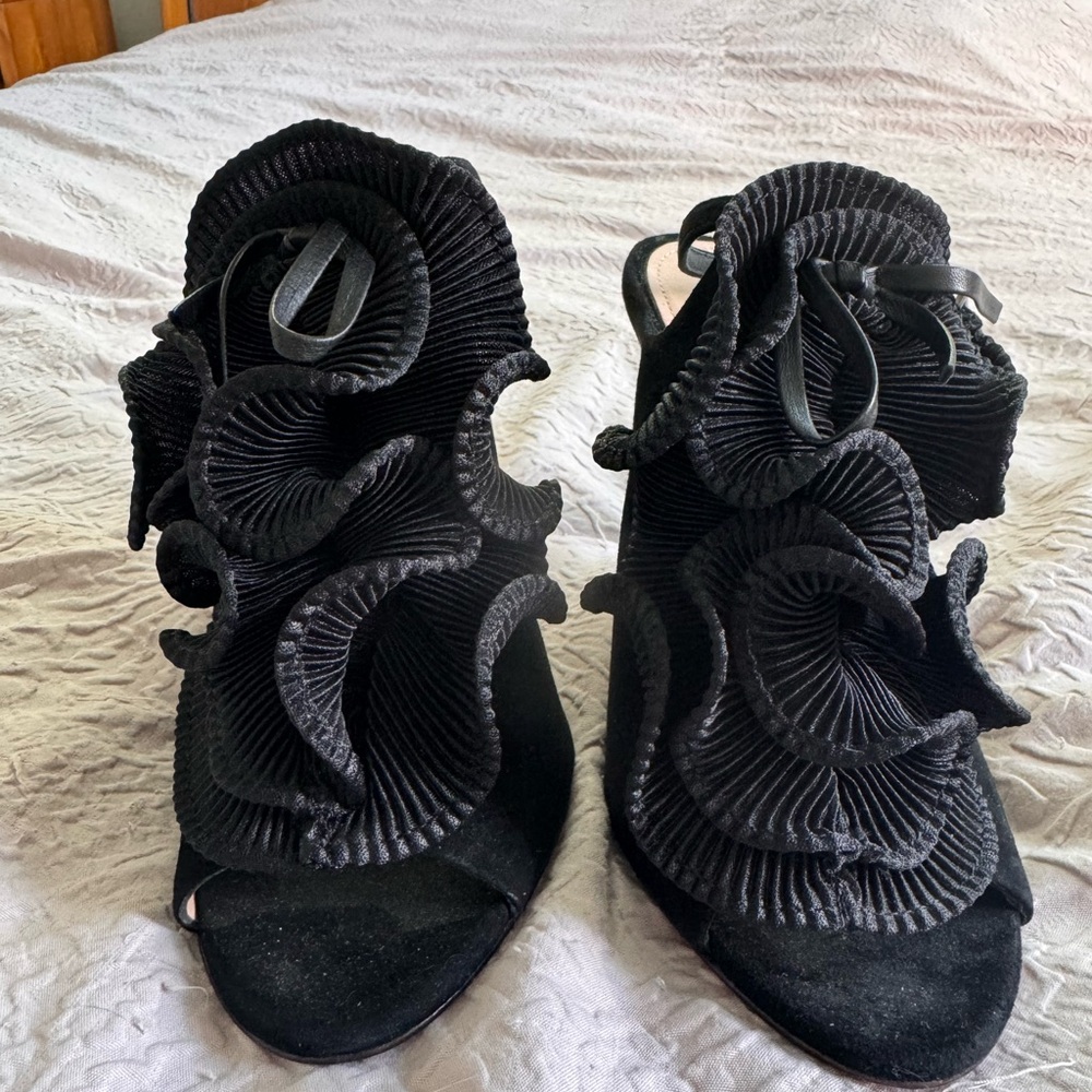 Ruffled peep toe heels, size 8